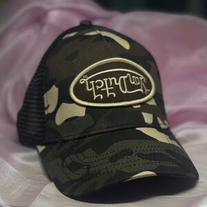 Von Dutch Black and White Trucker Hat